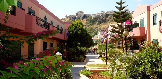 Hotels main pathway