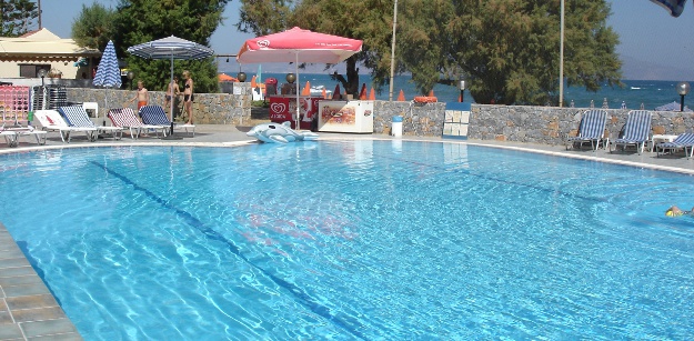 Villa platanias main pool